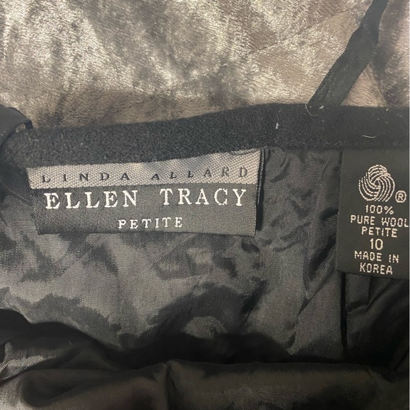 100% Wool Skirt - Picture 2 of 2